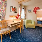 Exclusive Group House In In The Forest Holiday home Winterberg