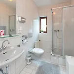 Exclusive Group House In In The Forest *