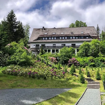 Exclusive Group House In In The Forest