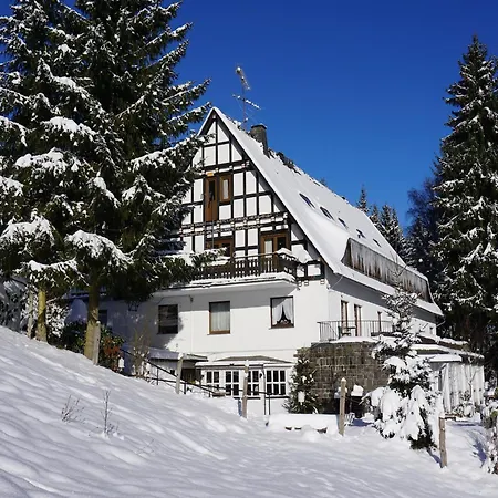 Exclusive Group House In In The Forest