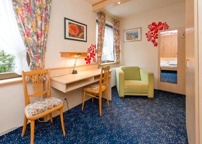 Exclusive Group House In In The Forest Holiday home Winterberg